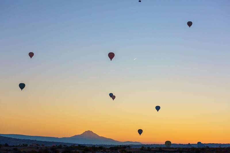 CDMX: Fly over Teotihuacan in a hot air balloon, with transfers and breakfast included. - Key Points