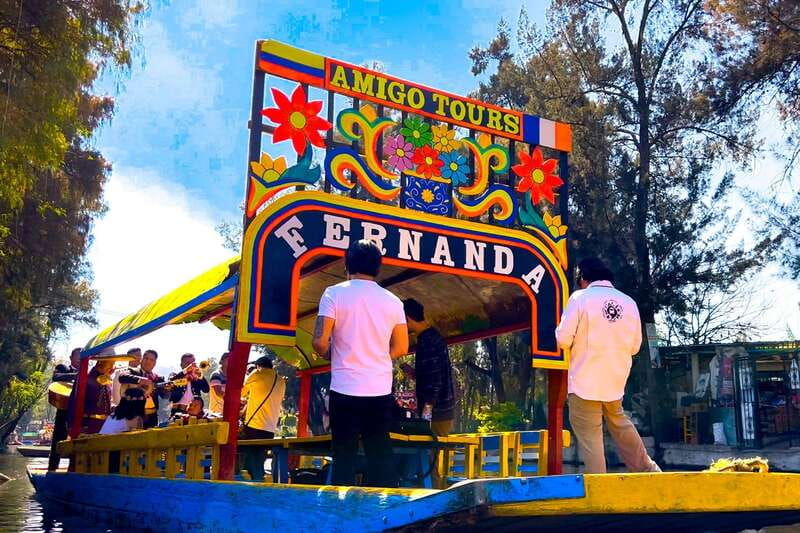 cdmx-xochimilco-trajinera-party-with-drinks-music-tacos