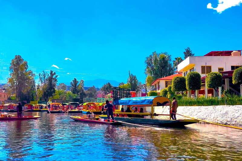 cdmx-xochimilco-trajinera-party-with-drinks-music-tacos