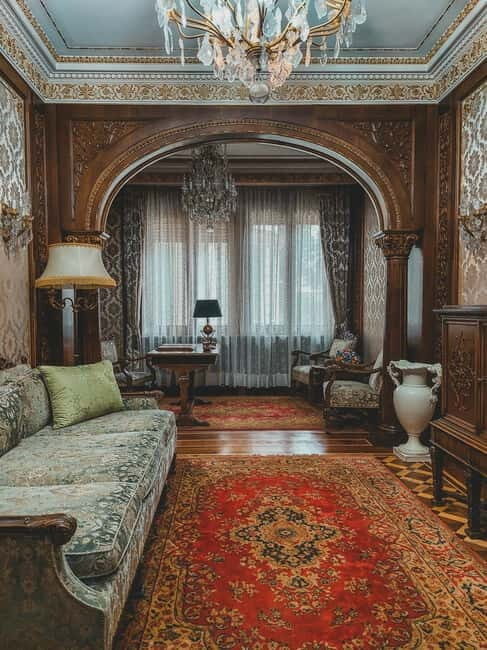 Ceausescu Mansion , Palace of Parliament and Village Museum - Who Will Enjoy This Tour?