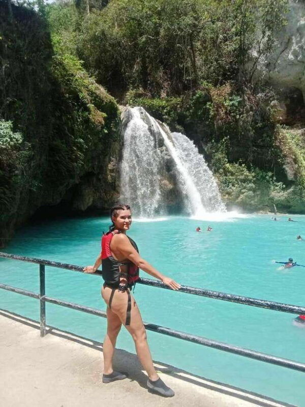 cebu-group-tour-whaleshark-watching-kawasan-canyoneering