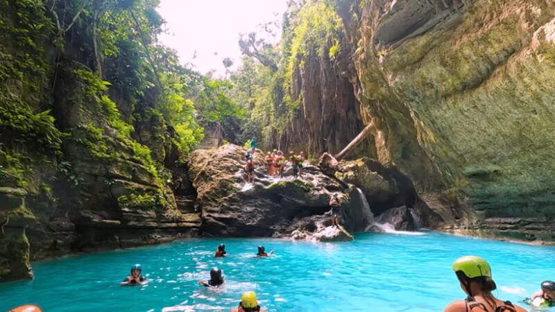 cebu-kawasan-canyoneering-join-in-tour-with-ziplininglunch