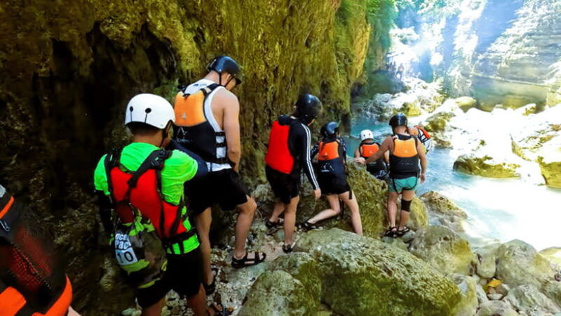 cebu-kawasan-canyoneering-join-in-tour-with-ziplininglunch