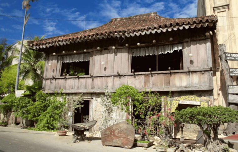 cebu-lapu-lapu-city-tour-with-lunch-at-house-of-lechon