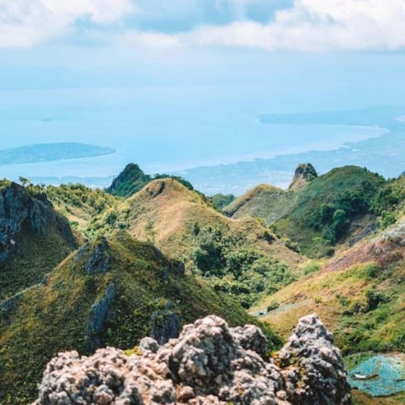Cebu: Osmeña Peak and Kawasan Canyoneering Day Tour - Exploring the Day Itinerary