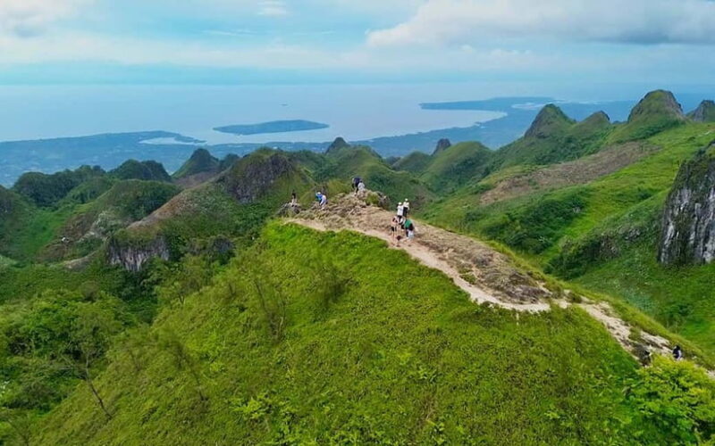 Cebu: Osmeña Peak and Kawasan Falls Canyoneering Tour - Why This Tour Stands Out