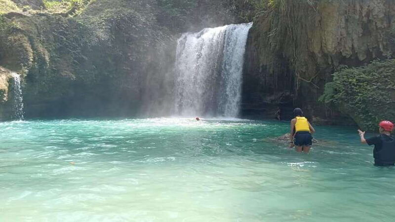 cebu-osmena-peak-hike-kawasan-canyoneering