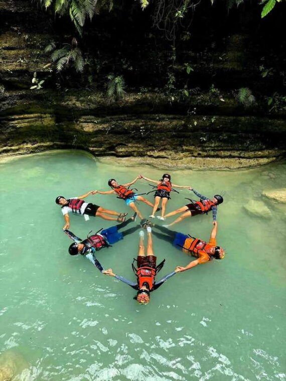 cebu-shared-tour-kawasan-falls-canyoneering-ziplining