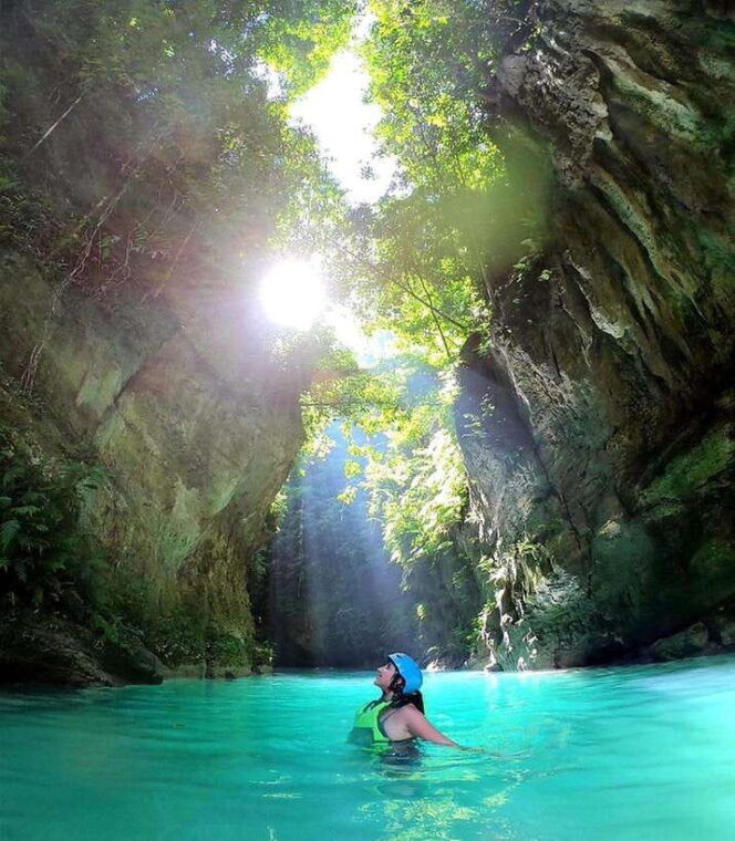 cebu-shared-tour-whaleshark-swimming-kawasan-canyoneering