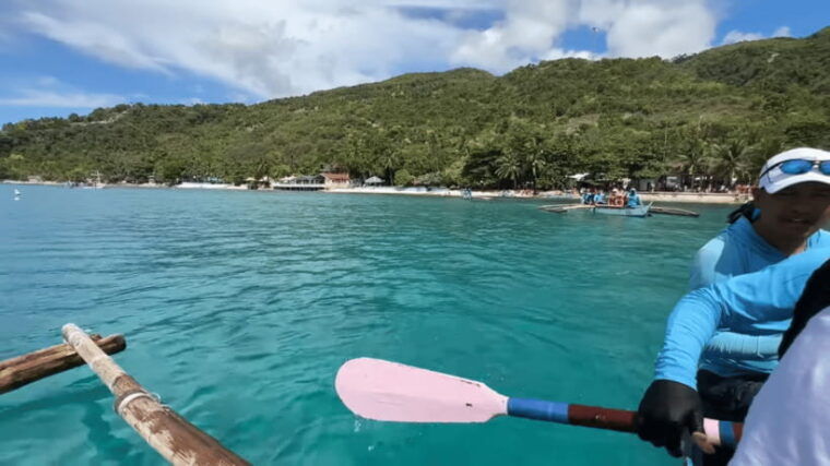 cebu-whale-shark-watching-tumalog-falls-sumilon-island