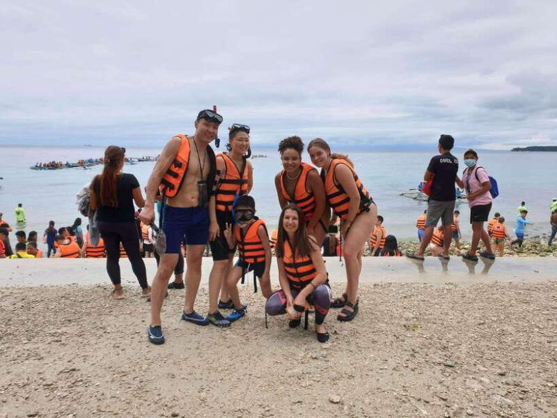 cebu-whaleshark-watching-sumilon-sand-bar-tumalog-falls