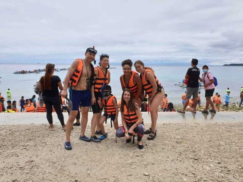 cebu-whaleshark-watching-sumilon-sand-bar-tumalog-falls