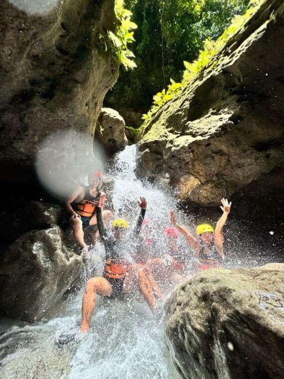 cebuwhaleshark-watching-kawasan-canyoneering-private-tour