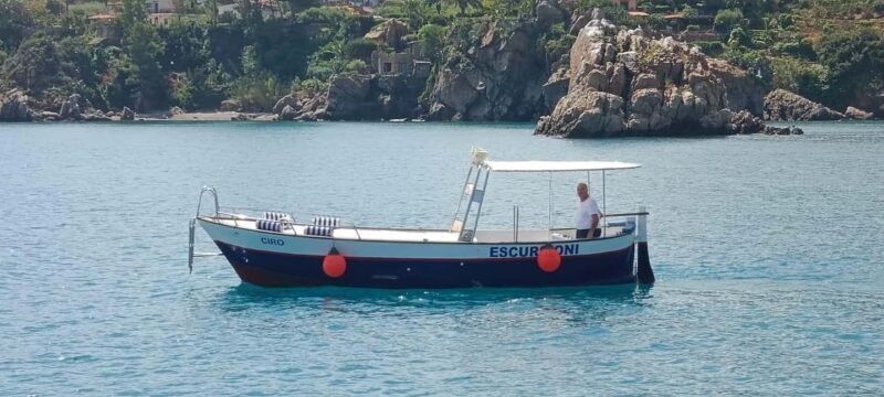 Cefalù: boat ride with swimming and aperitif and snorkeling - Key Points