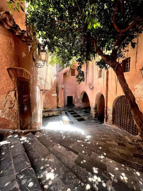 Cefalù: Guided Walking Tour with Sicilian Aperitivo - Exploring Cefalù with a Guide
