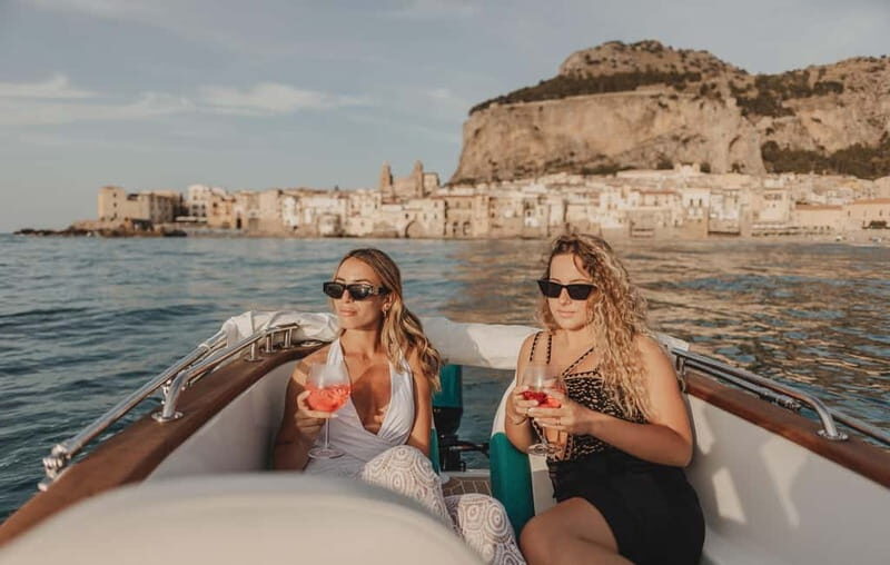 Cefalù in 500 Boat: tour esclusivo con aperitivo a bordo - Key Points