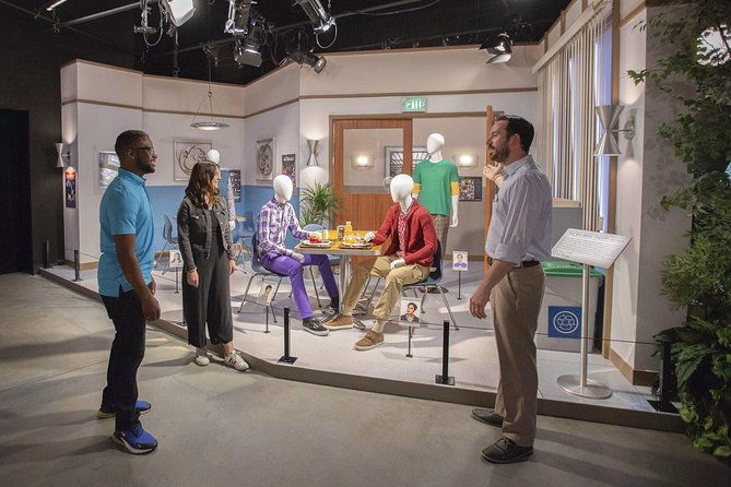 celebrity-homes-tour-warner-bros-studio-tour-2