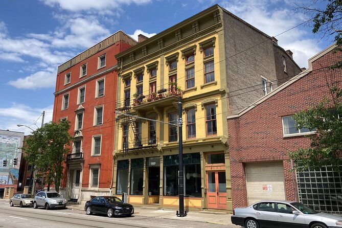 cellars-and-saloons-sunday-brunch-tour-in-cincinnati
