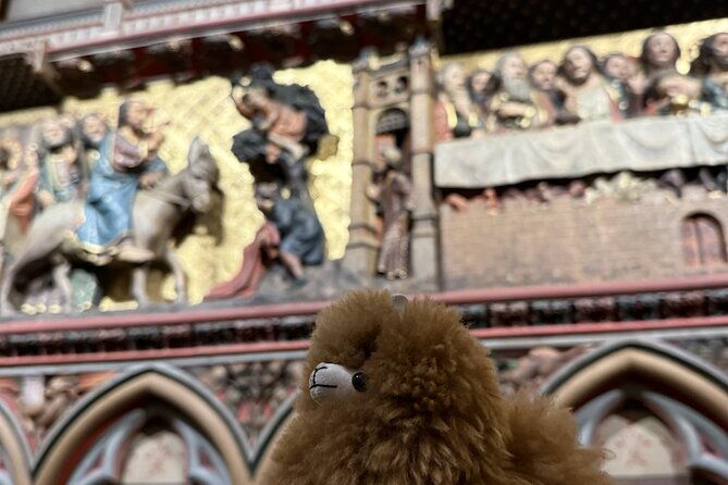 central-paris-private-guided-walking-tour-with-notre-dame-visit