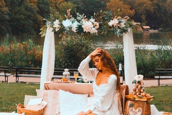 central-park-luxury-picnic-for-5-to-8-person