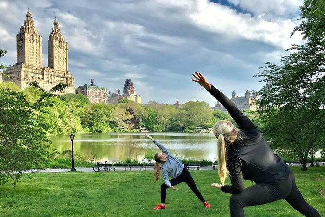 central-park-walking-tour-with-yoga