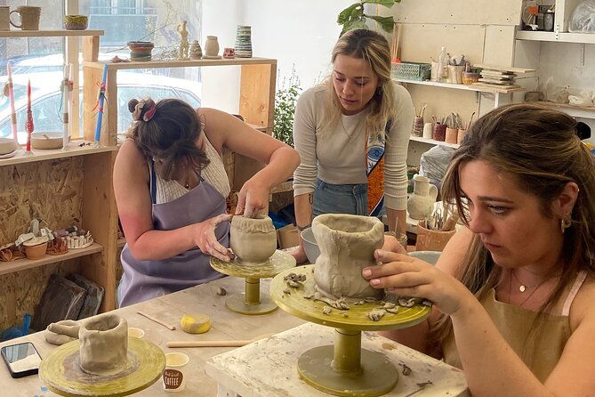 ceramic-and-pottery-creative-workshop-with-two-local-artists