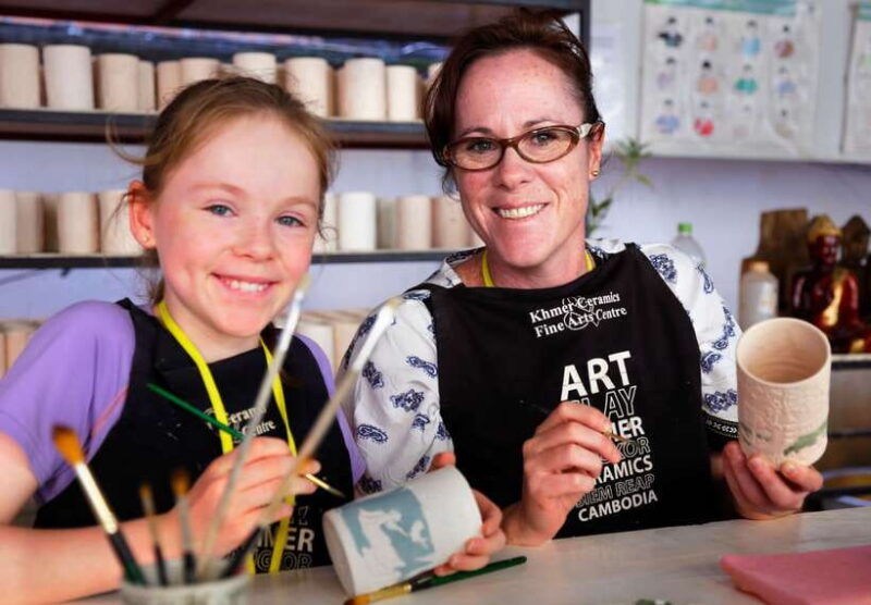 ceramics-painting-activity-in-siem-reap