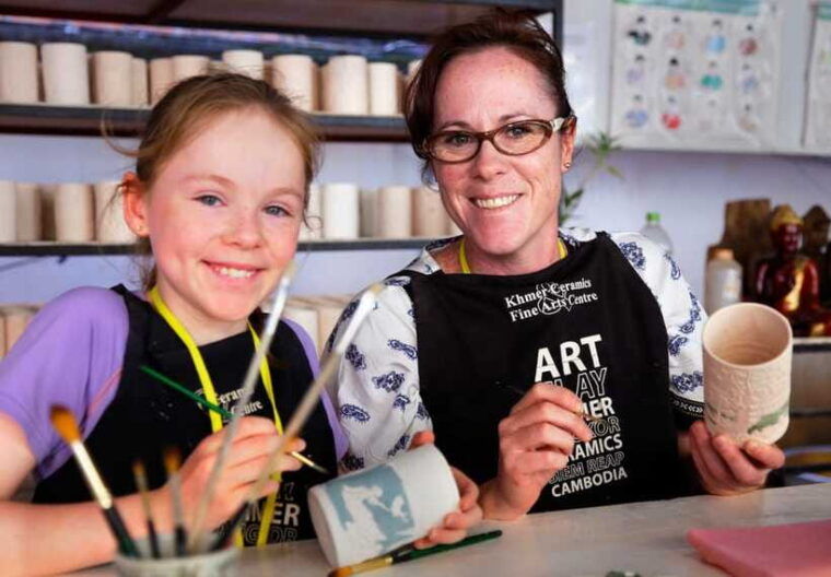 ceramics-painting-activity-in-siem-reap