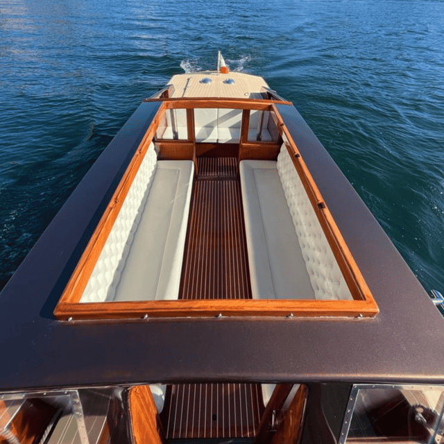 cernobbio-sunset-shared-boat-tour-with-a-prosecco-aperitif