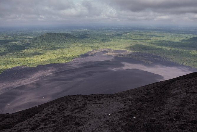 cerro-negro-volcano-boarding-from-leon-city