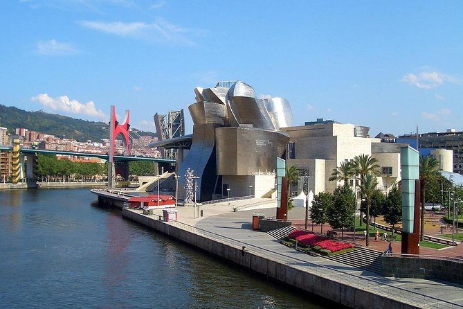 certal-exclusive-tour-guggenheim-museum-basque-menu-bilbao-4h