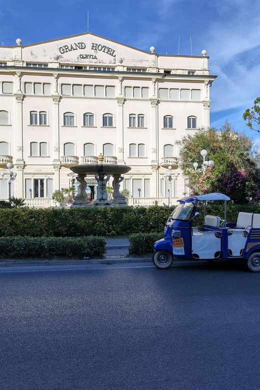 cervia-milano-marittima-on-ape-calessino-vintage