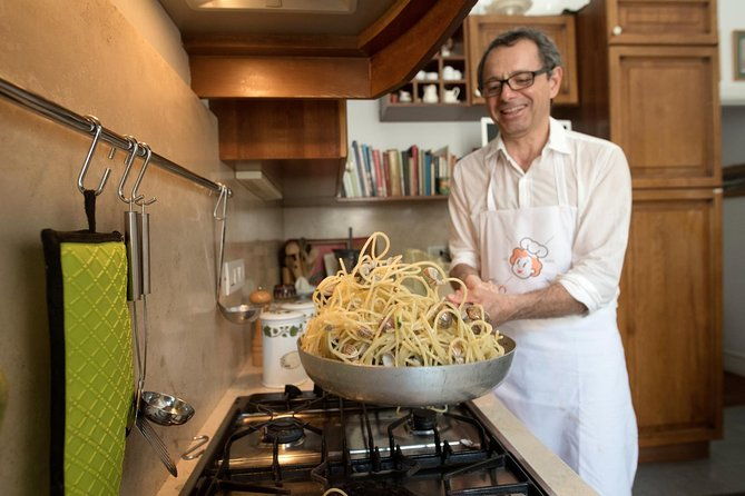 cesarine-market-tour-dining-at-a-locals-home-in-naples