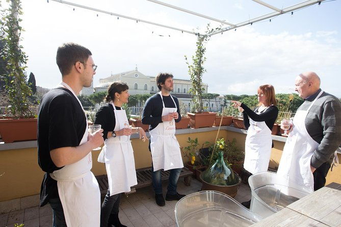 cesarine-market-tour-typical-dining-at-a-locals-home-in-rome