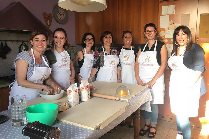 cesarine-pasta-tiramisu-class-at-a-locals-home-in-venice