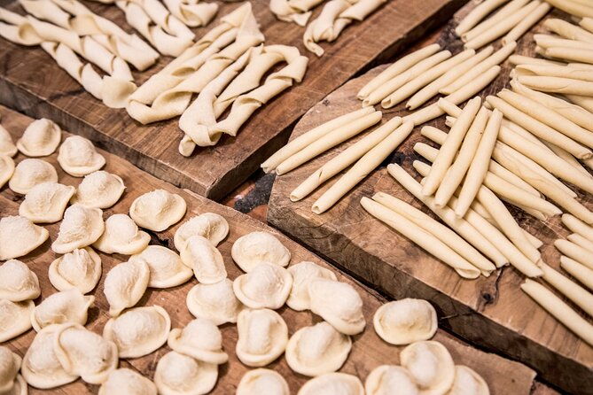 cesarine-pasta-tiramisu-class-at-locals-home-in-palermo