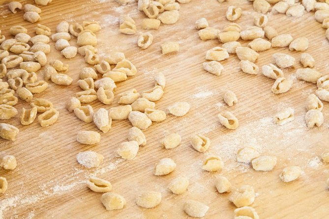cesarine-small-group-pasta-and-tiramisu-class-in-bari