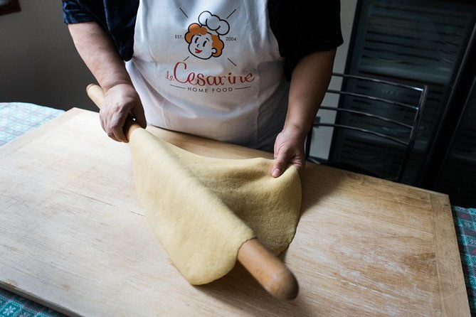 cesarine-small-group-tortellini-class-at-locals-home-in-bologna-2
