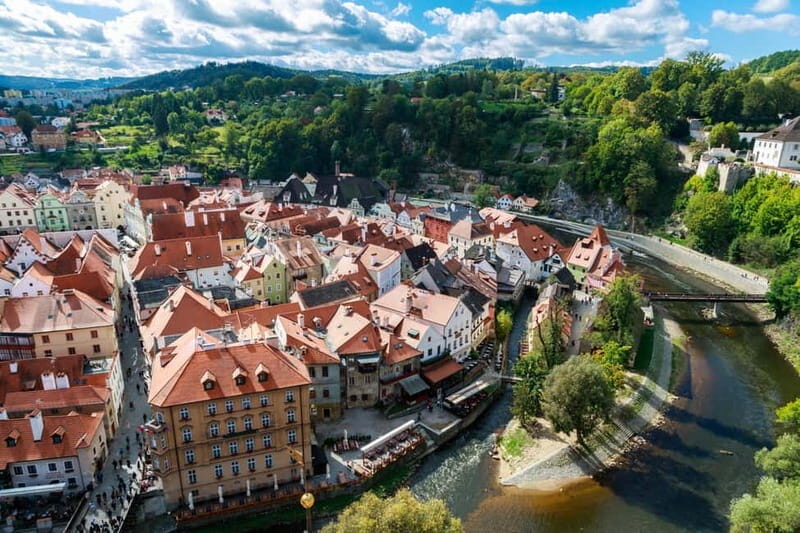 Cesky Krumlov: Express Walk with a Local in 60 minutes - Why a Local Guide Matters