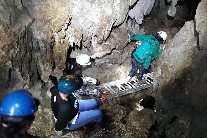chagres-cave-and-embera-village