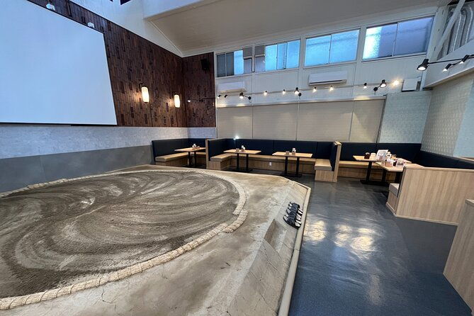 challenge-sumo-wrestlers-and-enjoy-meal-in-tokyo