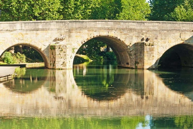 Châlons-en-Champagne luxury tours with private chauffeur - Key Points