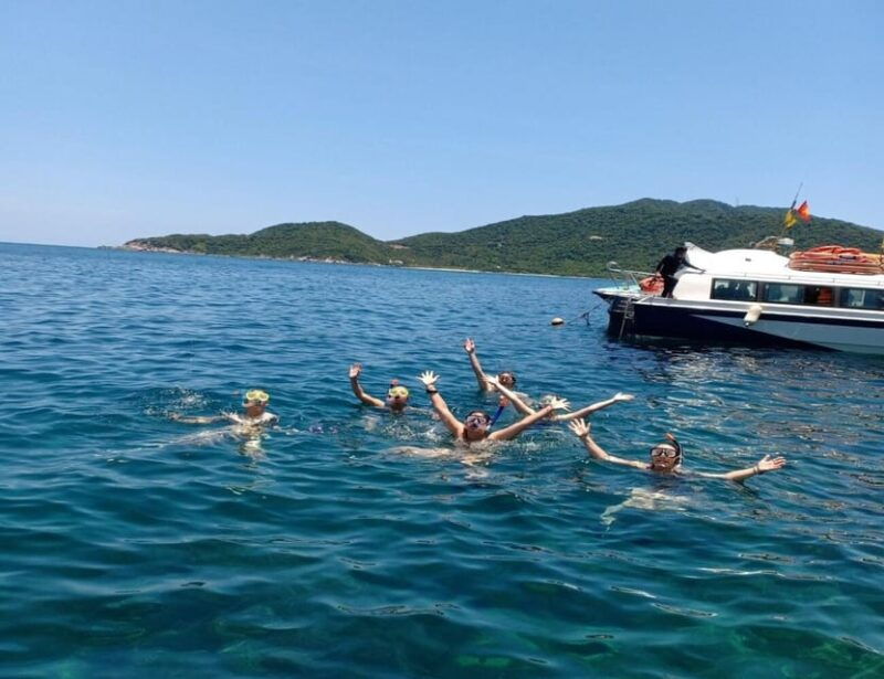 cham-island-experience-snorkeling-and-lunch-in-a-day-tour