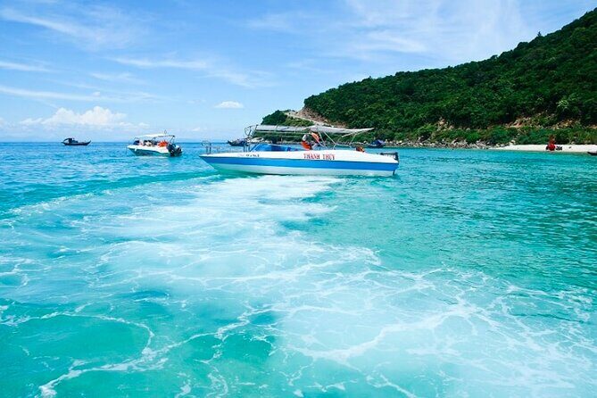 Cham Island Snorkeling Tour- Group Tour - Key Points