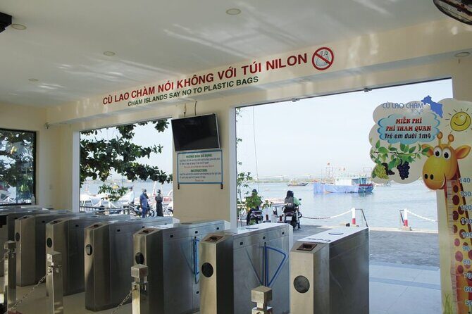 Cham Island Snorkeling Tour with Seafood Lunch Daily tour - Transportation and Group Size