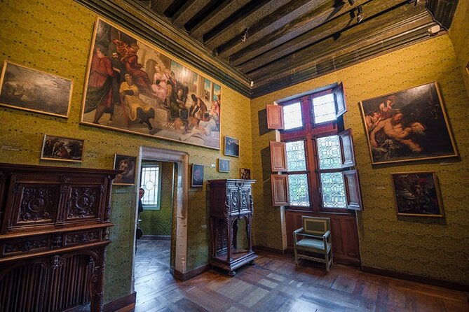 chambord-chenonceau-and-amboise-private-one-day-tour-from-paris