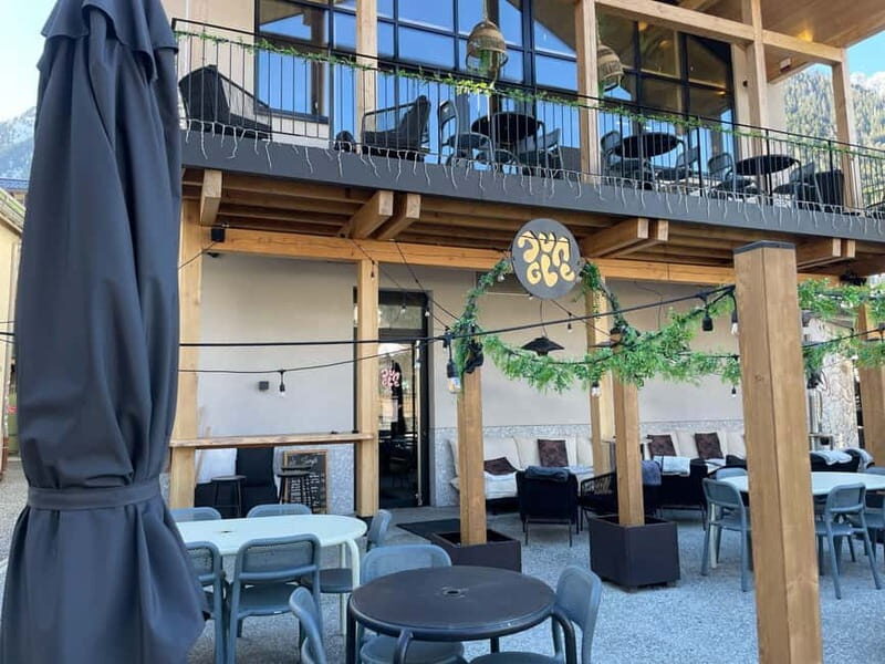 Chamonix Mont-Blanc: Cocktails and mixology workshop at the Jungle bar - Key Points