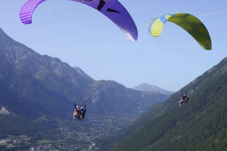 chamonix-tandem-paragliding-flight
