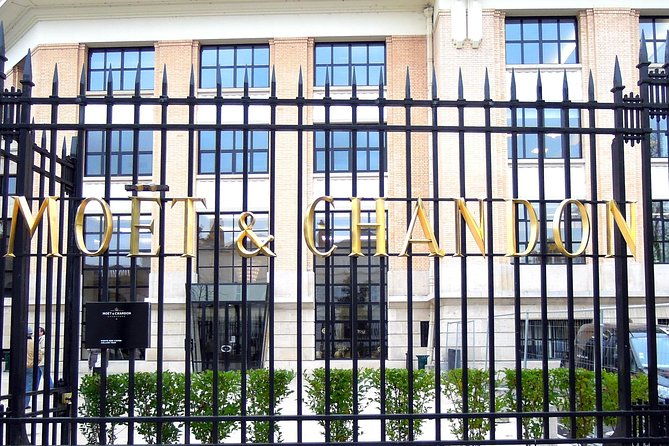 champagne-loire-valley-small-group-double-wine-day-tours