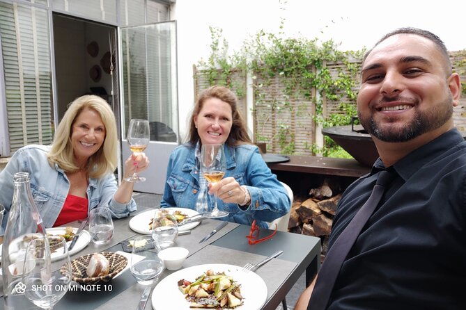 champagne-lover-touramazing-experiencewith-champagne-sabering-2